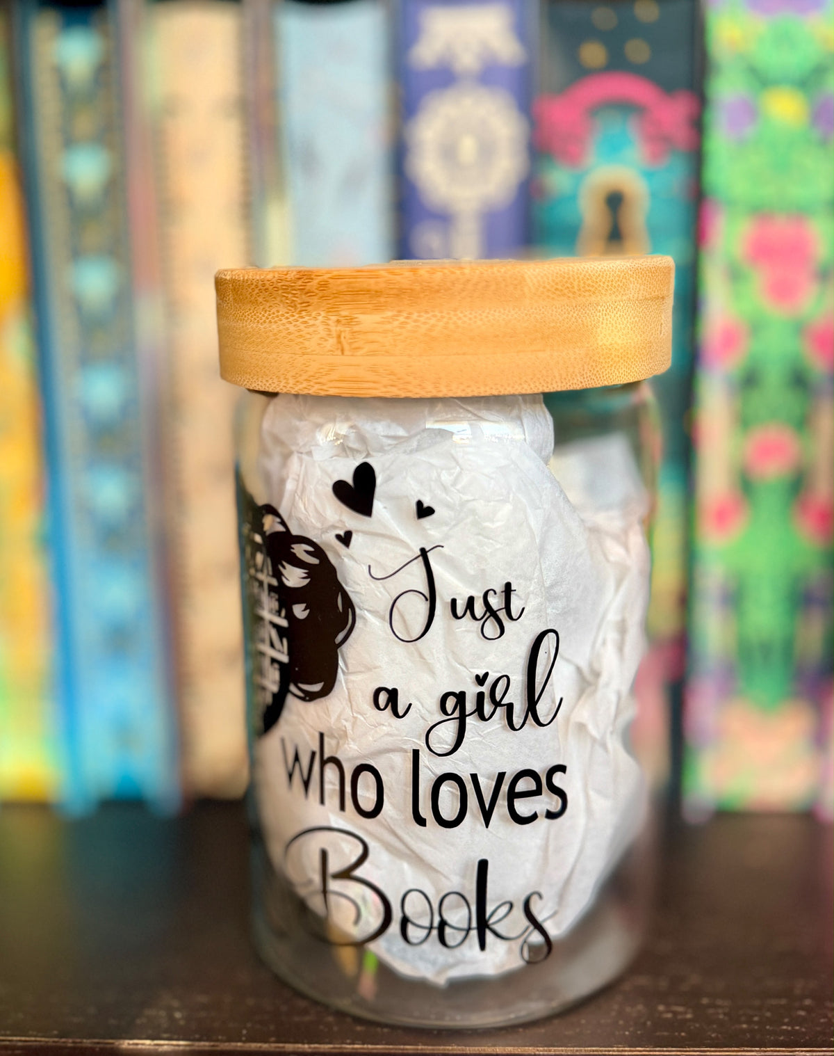 SuB/Tbr Glas "Just a girl who loves books"